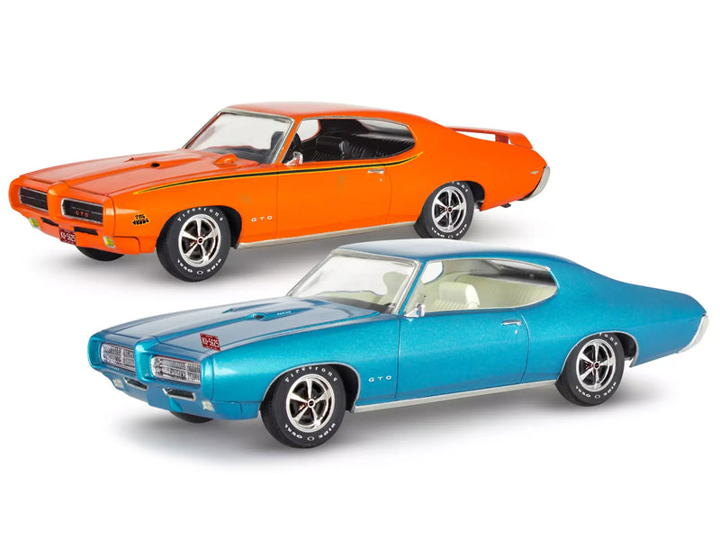 Level 4 Model Kit 1969 Pontiac GTO 2-in-1 Kit 1/24 Scale Model by Revell