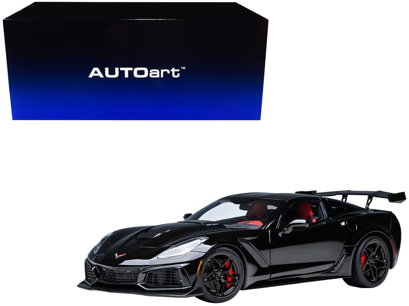 2019 Chevrolet Corvette C7 ZR1 Black with Carbon Top 1/18 Model Car by Autoart