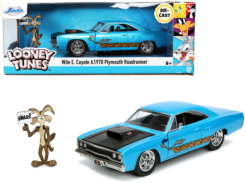 1970 Plymouth 440-6BBL RoadRunner Light Blue Metallic with Black Hood and Wile E. Coyote Diecast Figurine "Looney Tunes" 1/24 Diecast Model Car by Jada