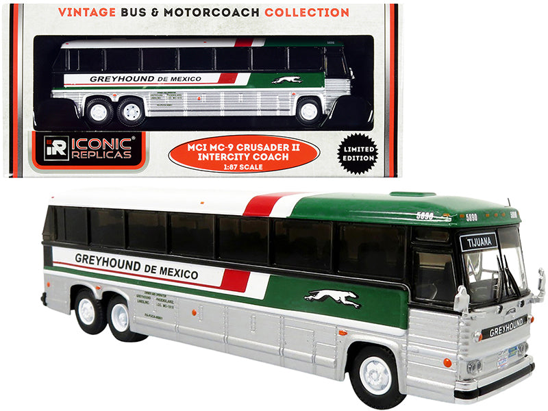 1980 MCI MC-9 Crusader II Intercity Coach Bus "Tijuana" "Greyhound de Mexico" "Vintage Bus & Motorcoach Collection" 1/87 (HO) Diecast Model by Iconic Replicas
