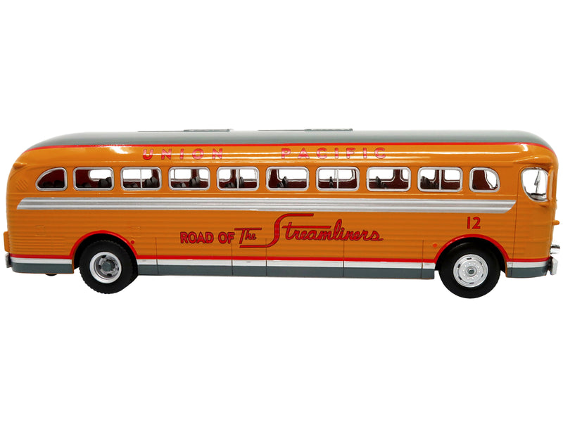 1948 GM PD-4151 Silversides Coach Bus "Union Pacific: Road of the Steamliners" "Vintage Bus & Motorcoach Collection" 1/43 Diecast Model by Iconic Replicas