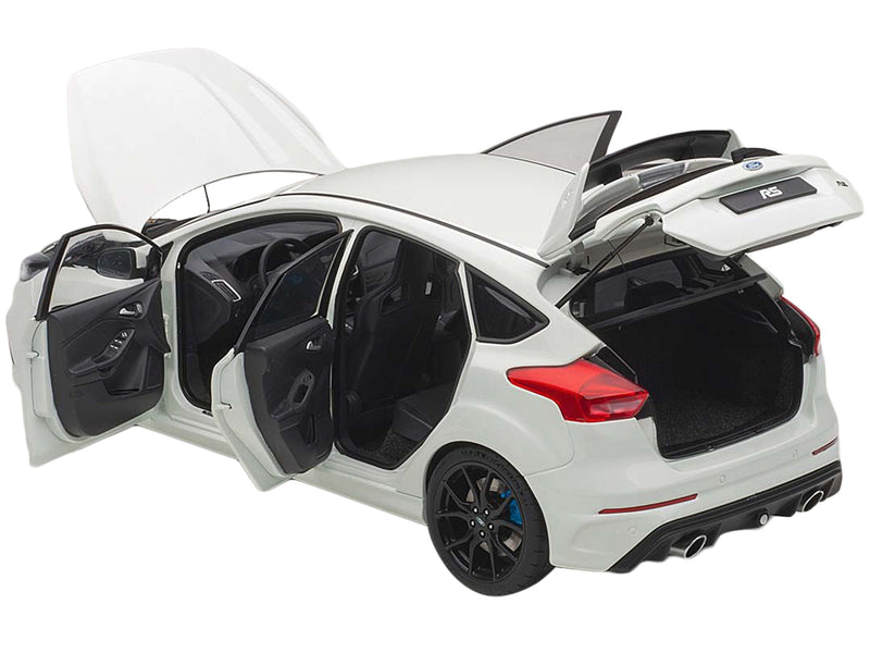 2016 Ford Focus RS Frozen White 1/18 Model Car by Autoart