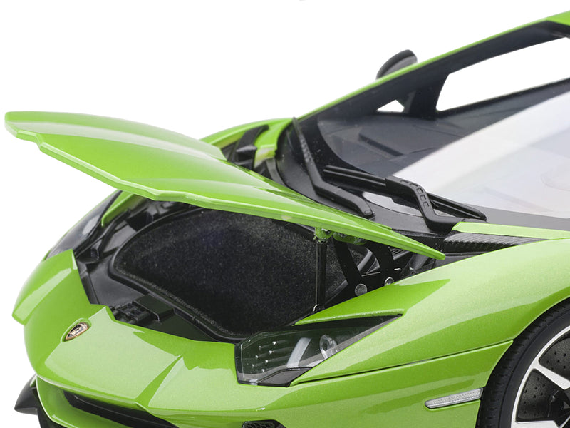 Lamborghini Aventador S Verde Mantis/ Pearl Green 1/18 Model Car by Autoart