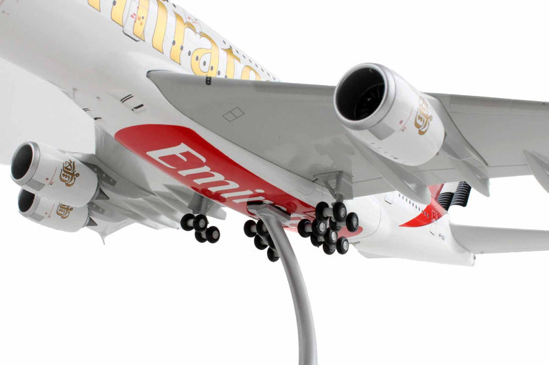 Airbus A380-800 Commercial Aircraft "Emirates Airlines - New Livery" White with Striped Tail "Gemini 200" Series 1/200 Diecast Model Airplane by GeminiJets