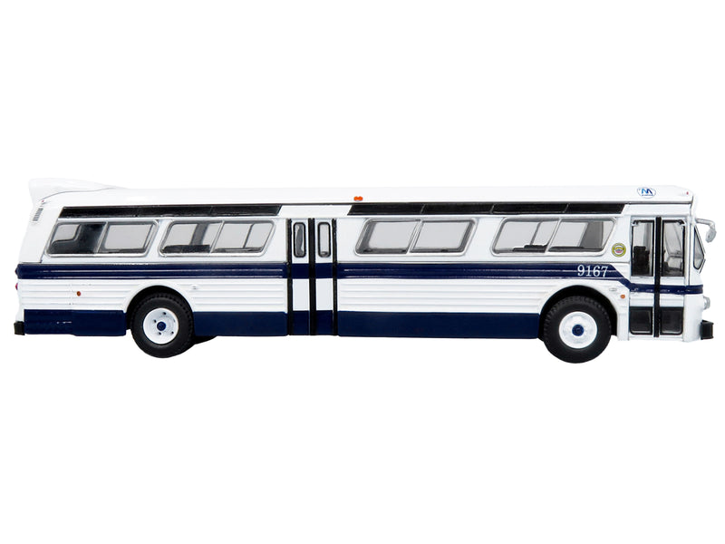 Flxible 53102 New Look Transit Bus "MTA New York City" White with Blue Stripes Limited Edition 1/87 (HO) Diecast Model by Iconic Replicas