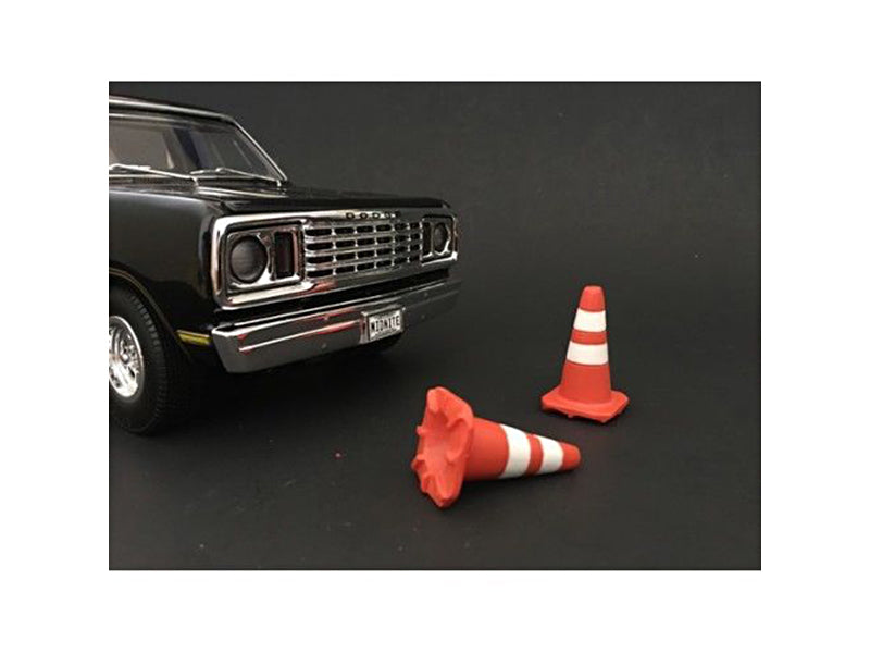 Traffic Cones Set of 4 Accessory For 1:24 Models by American Diorama