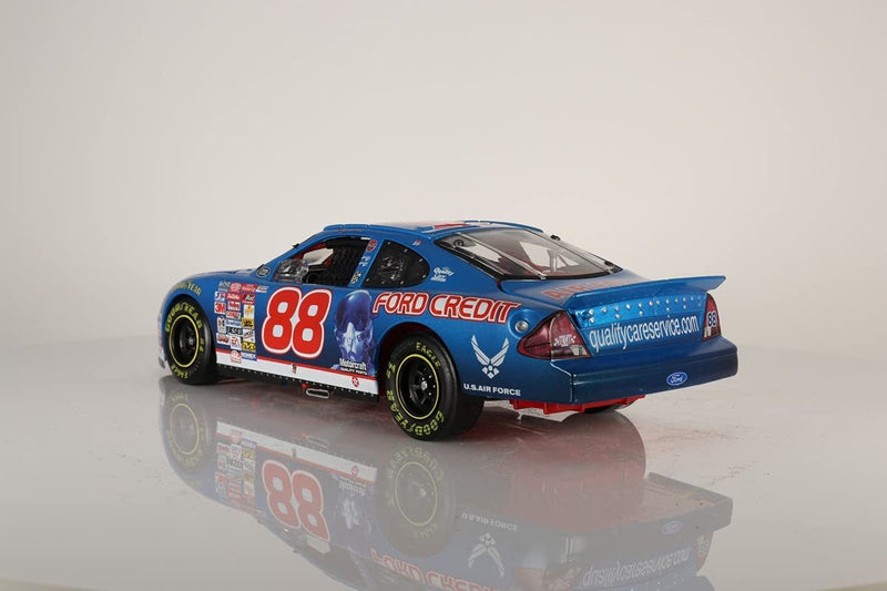 Model Dale Jarrett