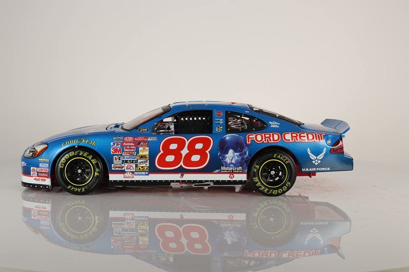 Model Dale Jarrett